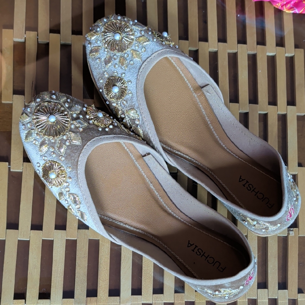 Fuchsia Embellished Beige And Gold Flats